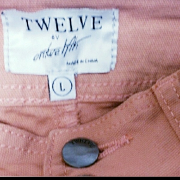 VICI COLLECTION DOLAN POCKETED HIGH RISE DENIM SHORTS (CLAY) - Picture 12 of 13